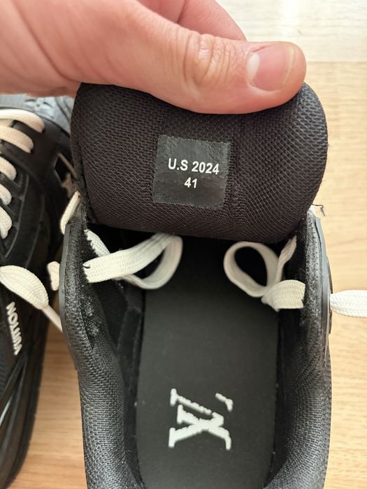 Adidasi Louis Vuitton