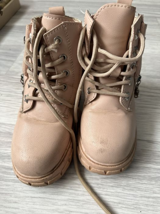 Продам обувь для девочки