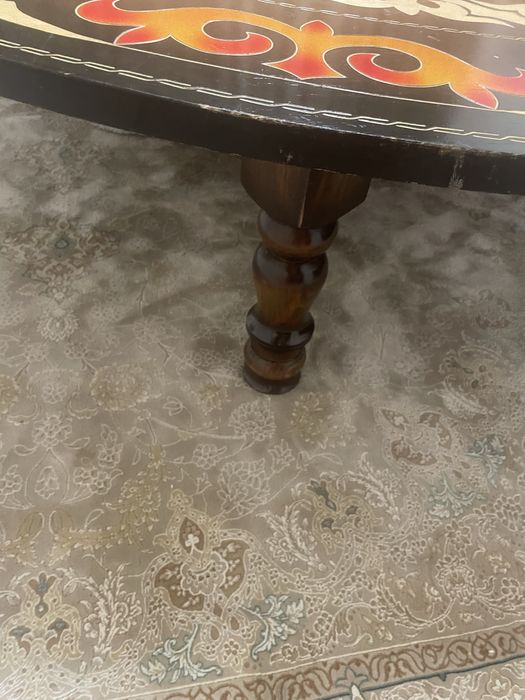 Продам круглый стол