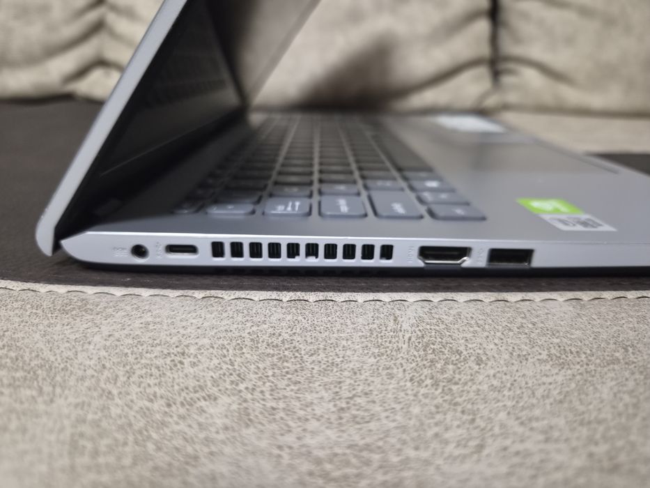 Laptop ASUS 15.6" Full HD | Intel Core i7 gen 10 | NVIDIA MX330 | 512GB SSD