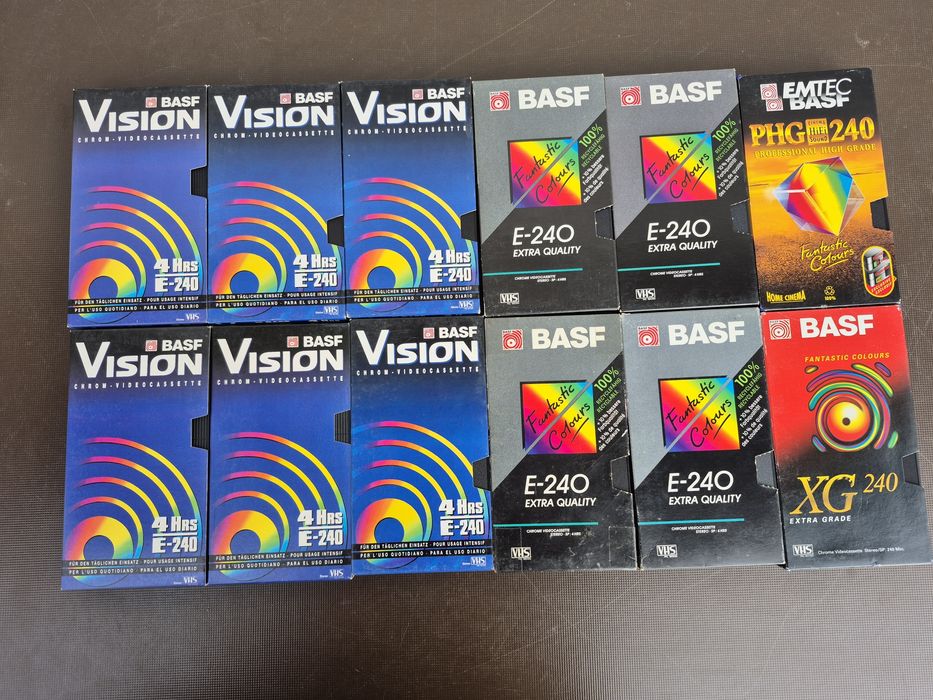 Vând 12 casete video VHS Basf 240minute colectie din ani 1970-1990