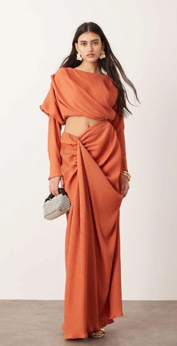 Rochie Asos nouă model deosebit lunga