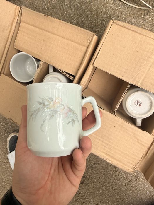 Чаени чаши от български порцелан завод Китка