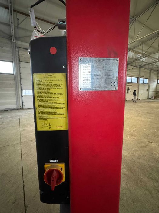 Elevator auto 2 coloane – 3.5 tone