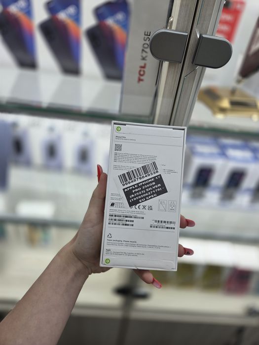 Humor GSM vinde - iPhone 17 Pro / 256 GB / Silver / Sigilat / Garantie / Rate
