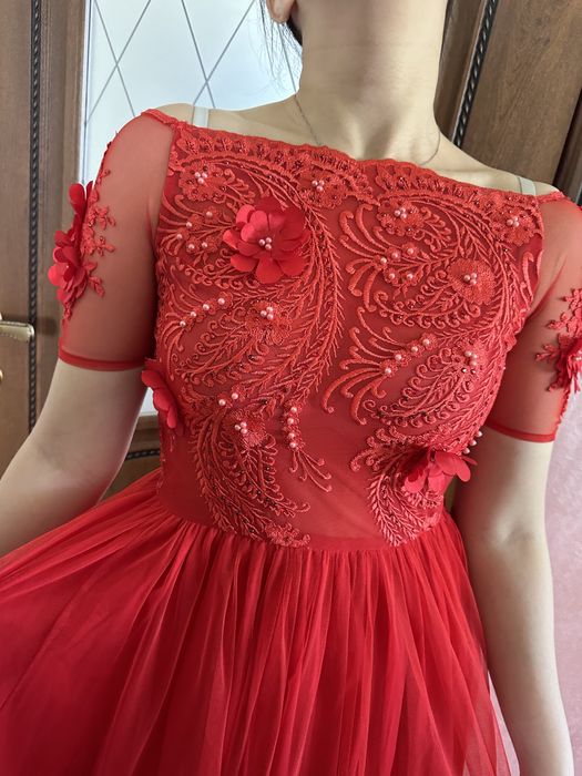 Продам платье новое