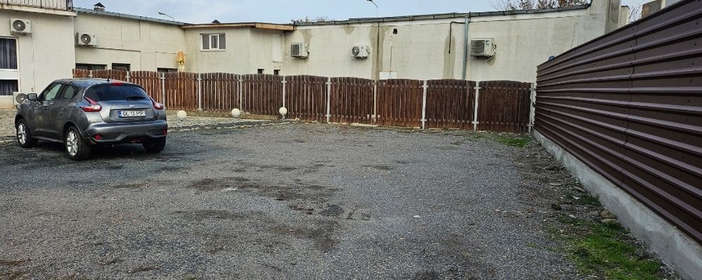 Teren de inchiriat cu 2 containere