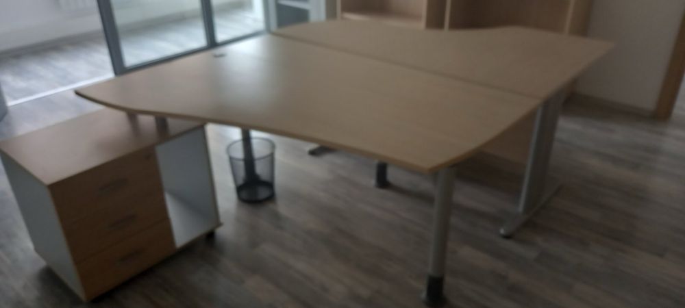 Работни Бюра 8 броя, цената е за един брой