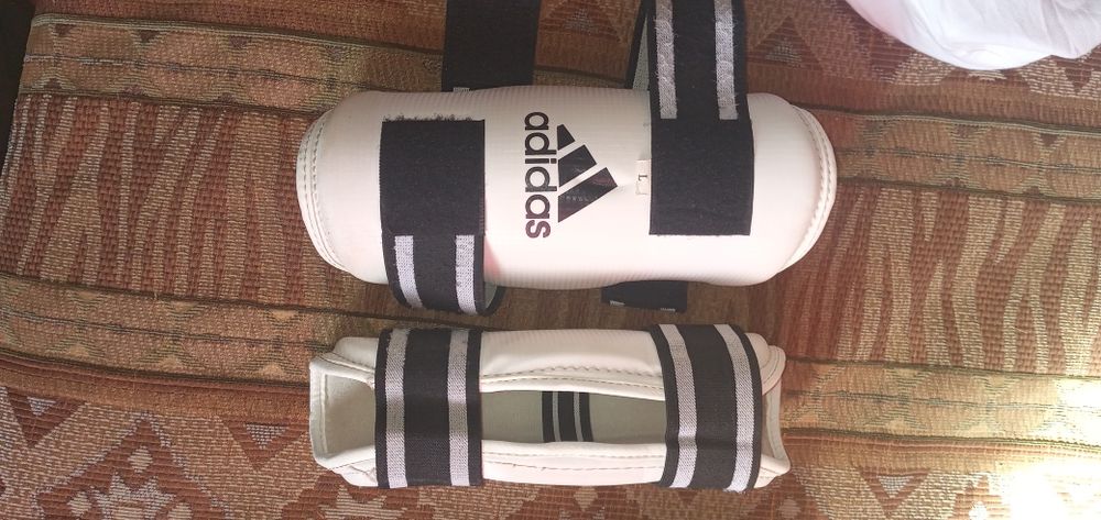 Щитки для таэквондо, каратэ