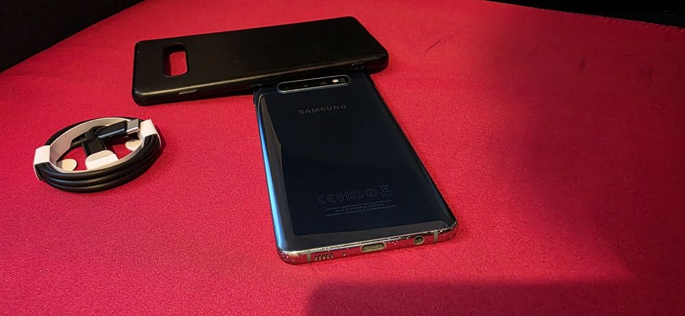 Samsung Galaxy S10+ 8GB RAM 128GB Prism Blue БЕЗУПРЕЧНО ТОП СЪСТОЯНИЕ!