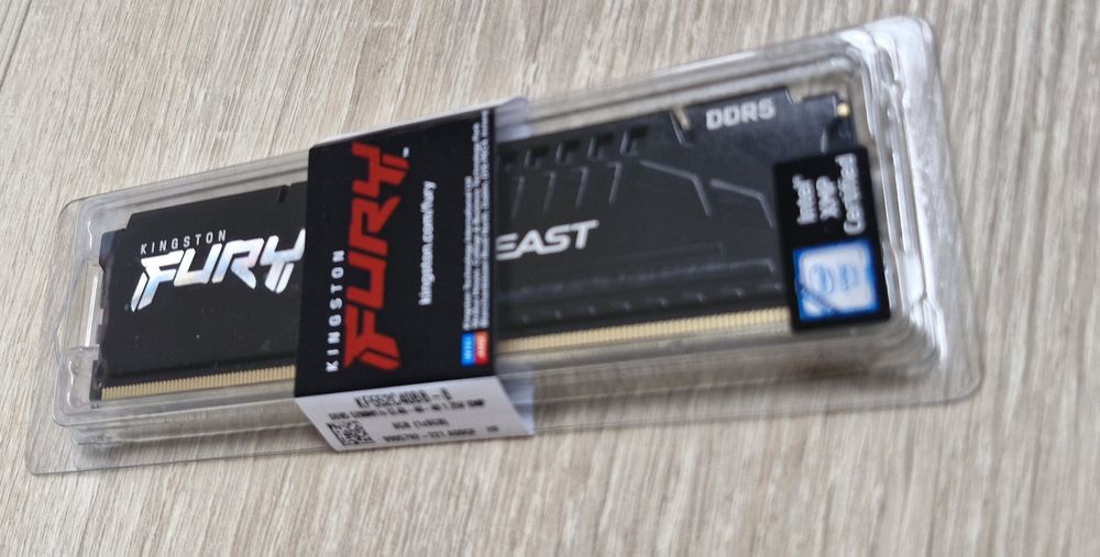 Памет 8GB DDR5 5200MT/s, Kingston FURY Beast