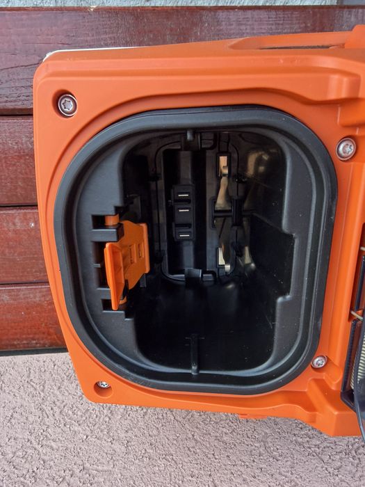 Stihl spalator cu presiune pe acumulator