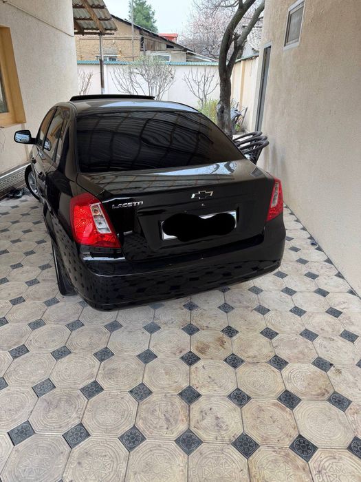 Jentra 2023 yil 3pazitsa avtomat srochna sotiladi. Lyuk abs  bor.