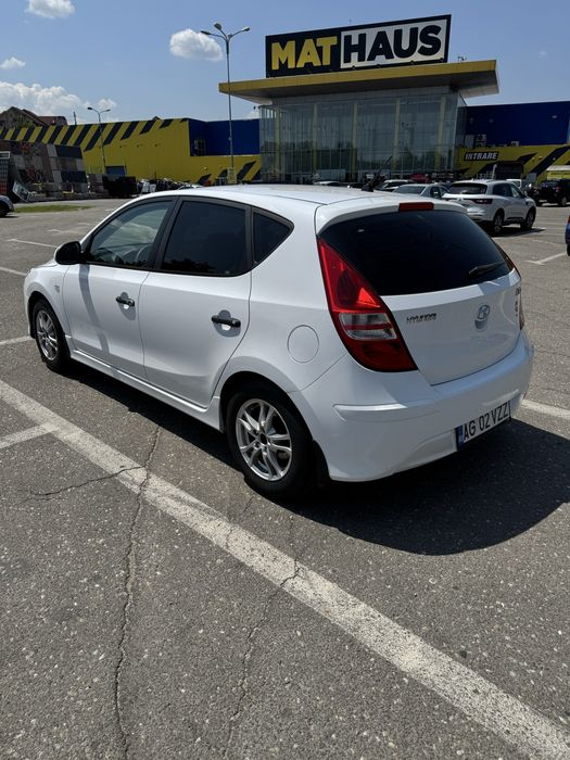 HYUNDAI i30 2011 — imagine 4