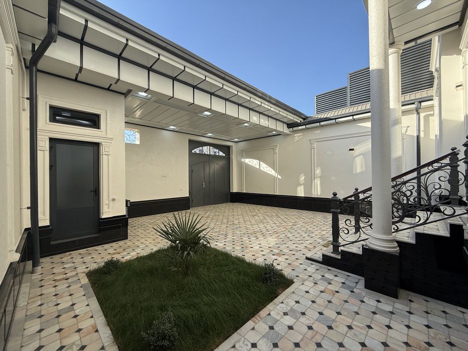 6 хонали НЕОКЛАССИКА ховли сотилади! Сергили тумани, 11 метро бекати