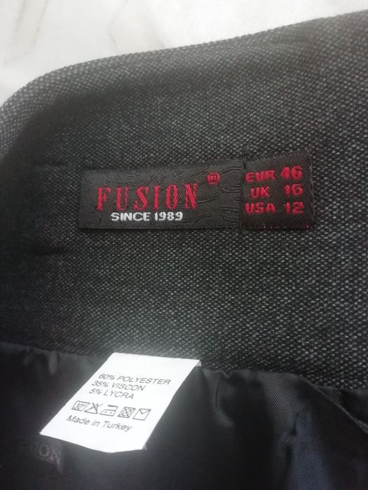 Юбка женская серого цвета