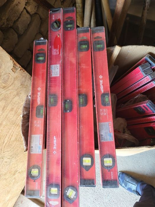 Sotiladi: Qurilish nivo (ЗУБР) 
Holati: yangi, zavod qadoqda