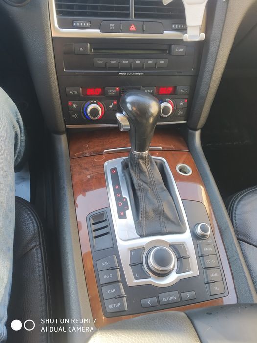 Продавам Audi Q7