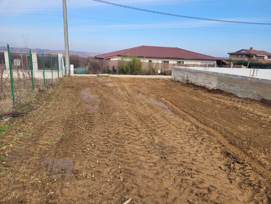 Executam cu buldoexcavator lucrari fundatii fose demolari