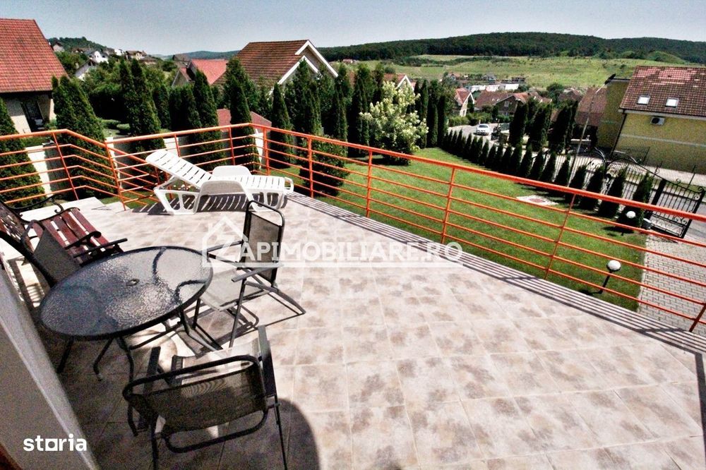 Casă 4 camere 220mp.utili 800 mp.teren cartier Orizont Livez