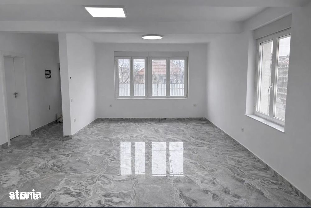 Parter casă nouă de închiriat – 110 mp, 3 camere, curte