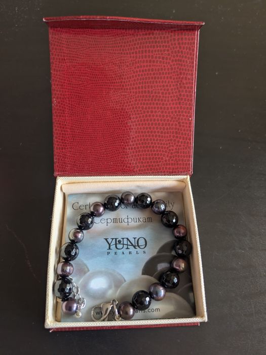 Гривна с естествени перли и оникс Yuno pearls