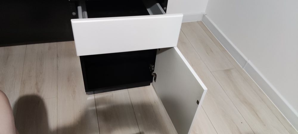 Продам стол письменный чистое дерево