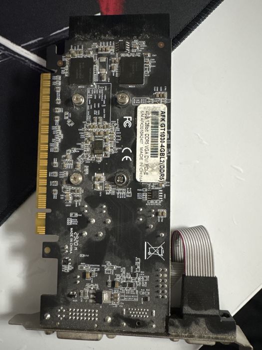 Продам видеокарту  GT2030 4GB DDR5