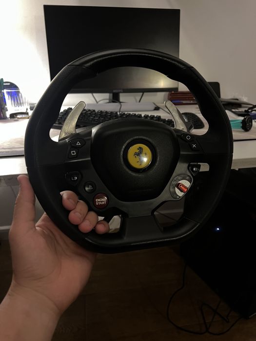 Volan și Pedale Thrustmaster T80 Ferrari 488 GTB Edition - PC / PS4 / PS5