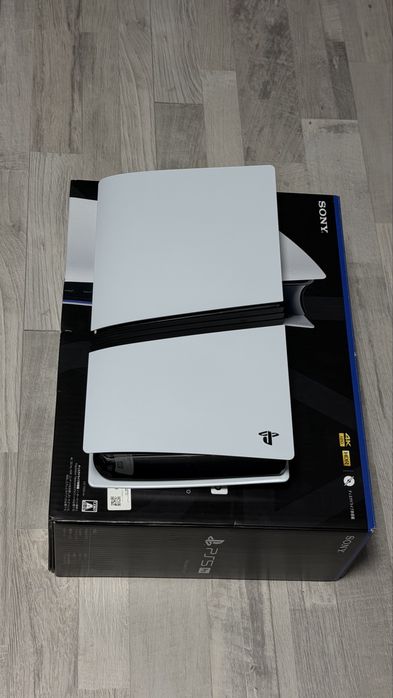 PS 5 Pro 2 TB + GTA 6 | 2 геймпада | PS Pus Extra | EA Play