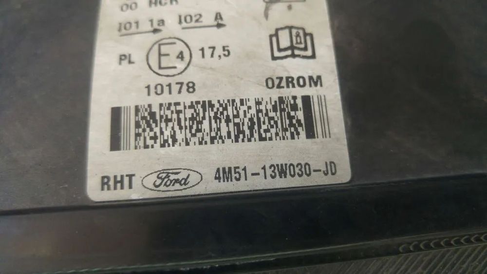 Far stanga ford fiesta 2 da hcp dp 4m5113w030jd