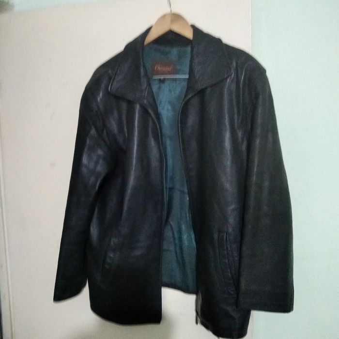 Продам кожаные куртки.