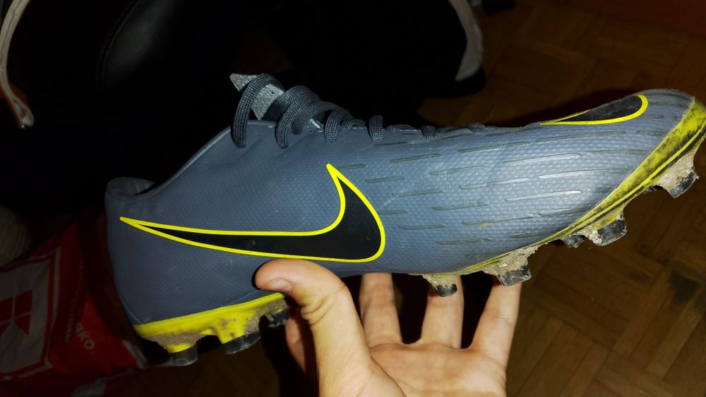 Найк бутонки оригинални