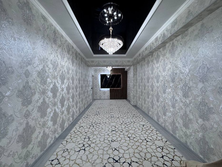 Сдается 3х комнатная квартира на 8этаже 7мкр 300$