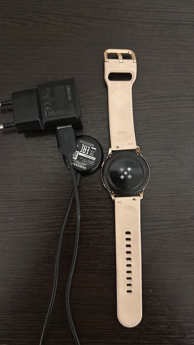 Смарт-часы Samsung Galaxy Watch Active