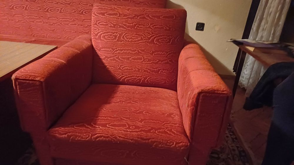 Комплект диван и кресло