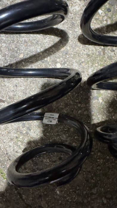 Продавам оригинални пружини за ауди а4 б9 , не са sline