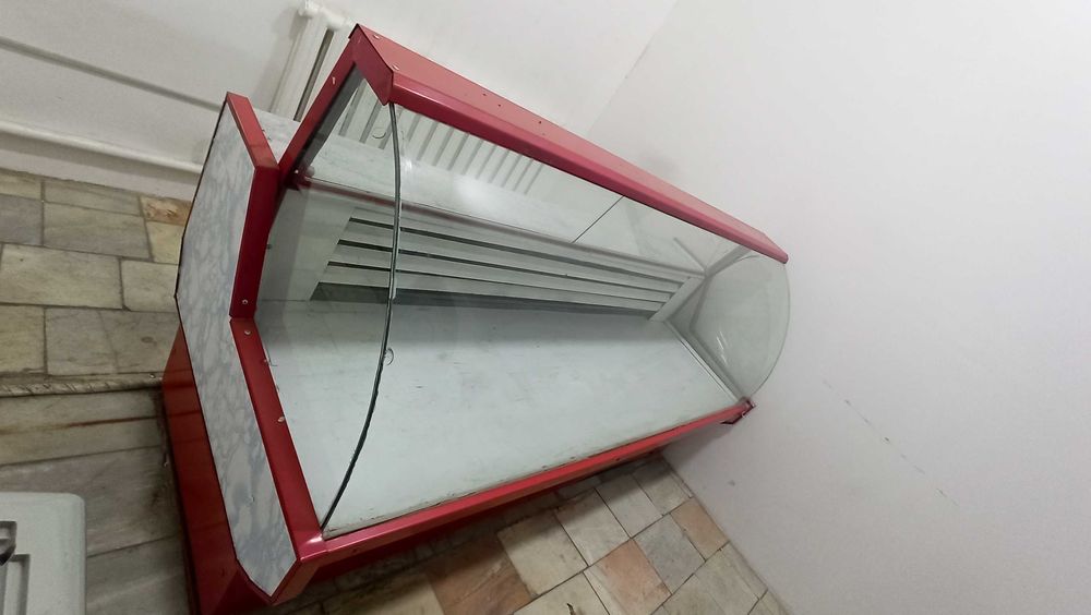 Холодильник витринный