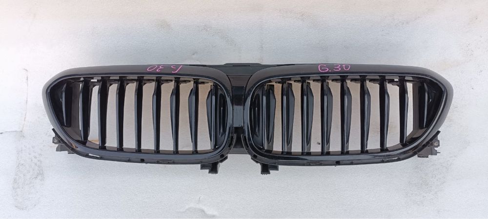 Решётка радиатора БМВ BMW G30.