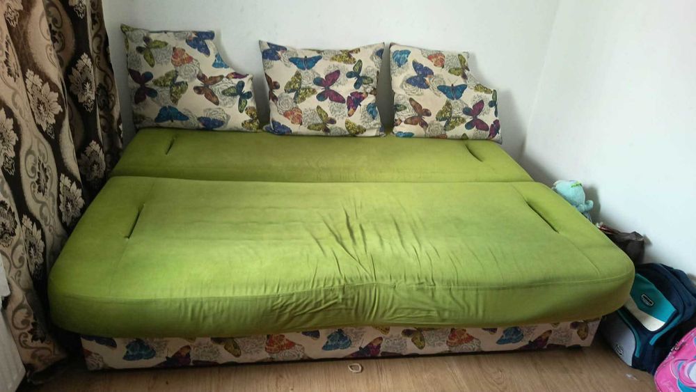 De vanzare 2 paturi extensibile .masina de spalat frigider aragaz.