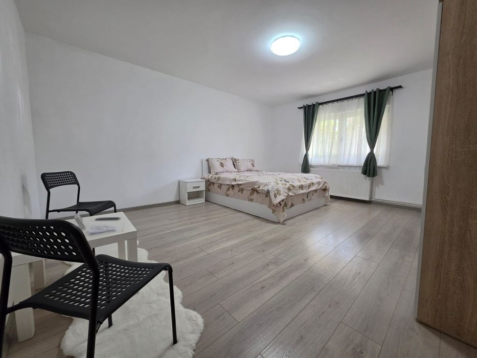Garsonieră/Apartament 1 cameră decomandat cu loc de parcare