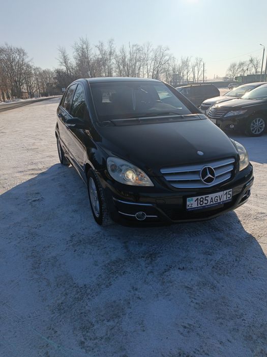 Продам достойный Мерседес B200