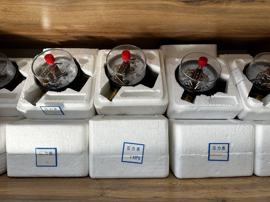 Манометр Электроконтактный манометры