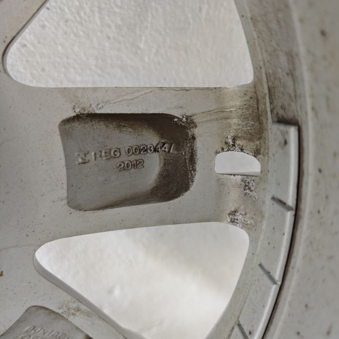 235 65 18 оригинални джанти за land Rover