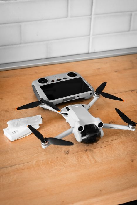 Дрон Mini pro 3  почти как новый