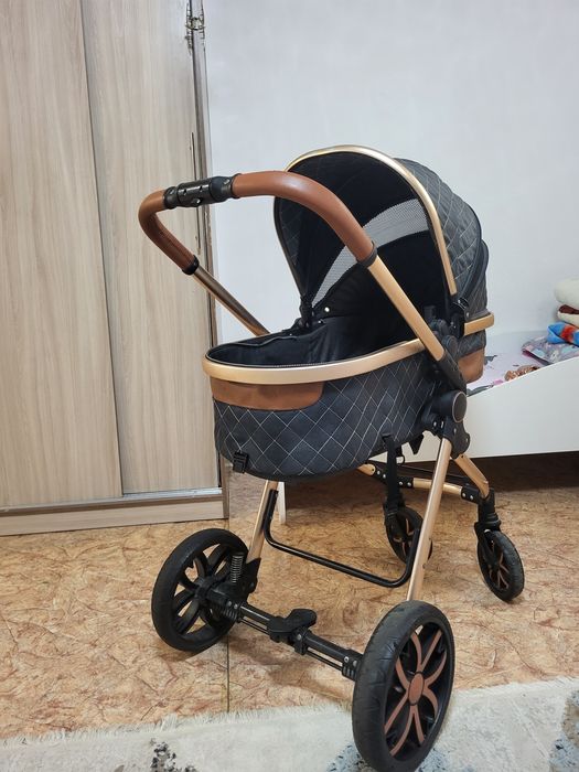 Продам коляску Teknum