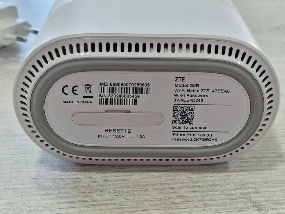Настолен рутер ZTE G5B, Wi-Fi 6, 12 антени, бял