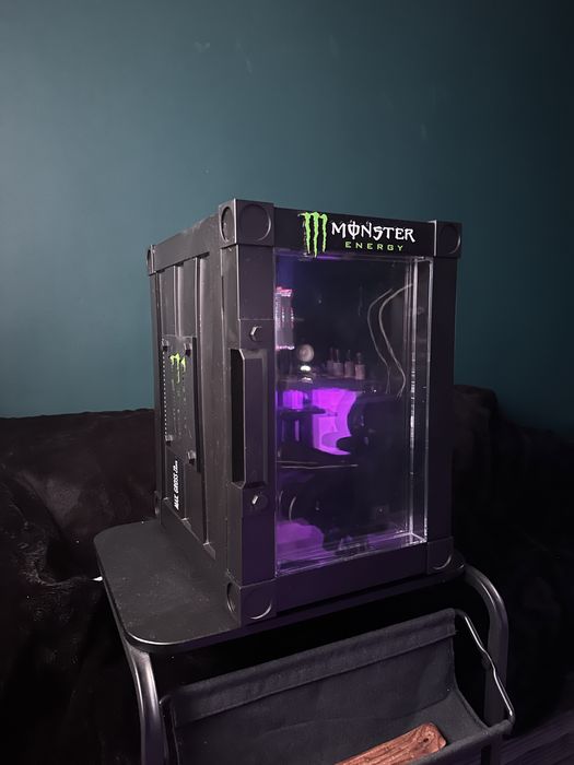 Mini-frigider Monster Energy 18 doze