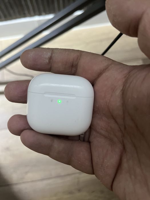 Продам айрподс4 оригинал