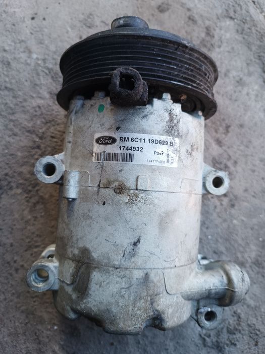 Vând compresoare ford